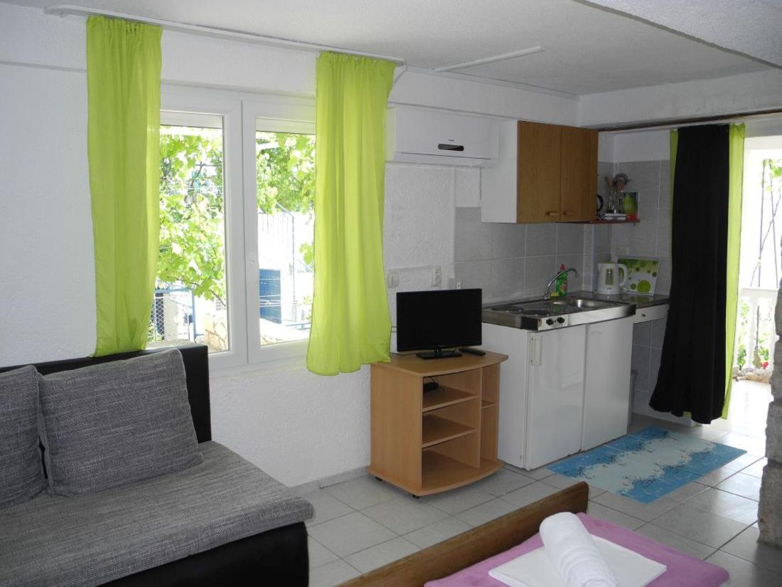 Apartments Niko Dramalj Buitenkant foto